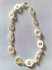 snow shell necklace