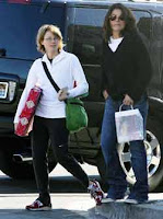 Jodie Foster is having an affair with Cindy Mort