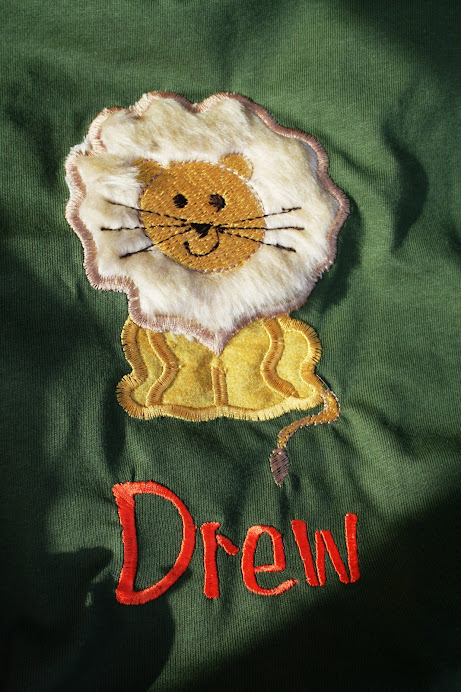 Lion applique with name
