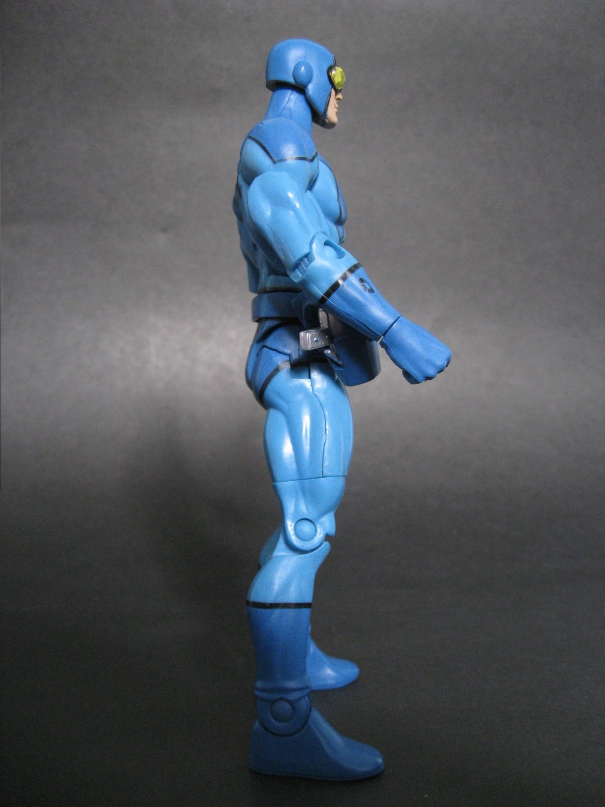 [DCUC+Blue+Beetle+side.JPG]