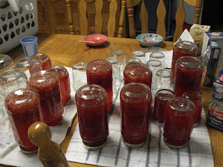 Place jar upside down to seal lid