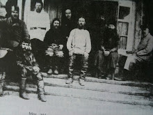 Monseigneur Hilarion Troïsky, Evêque, Nouveau Martyr, entouré de Moines à la pêcherie du Goulag de