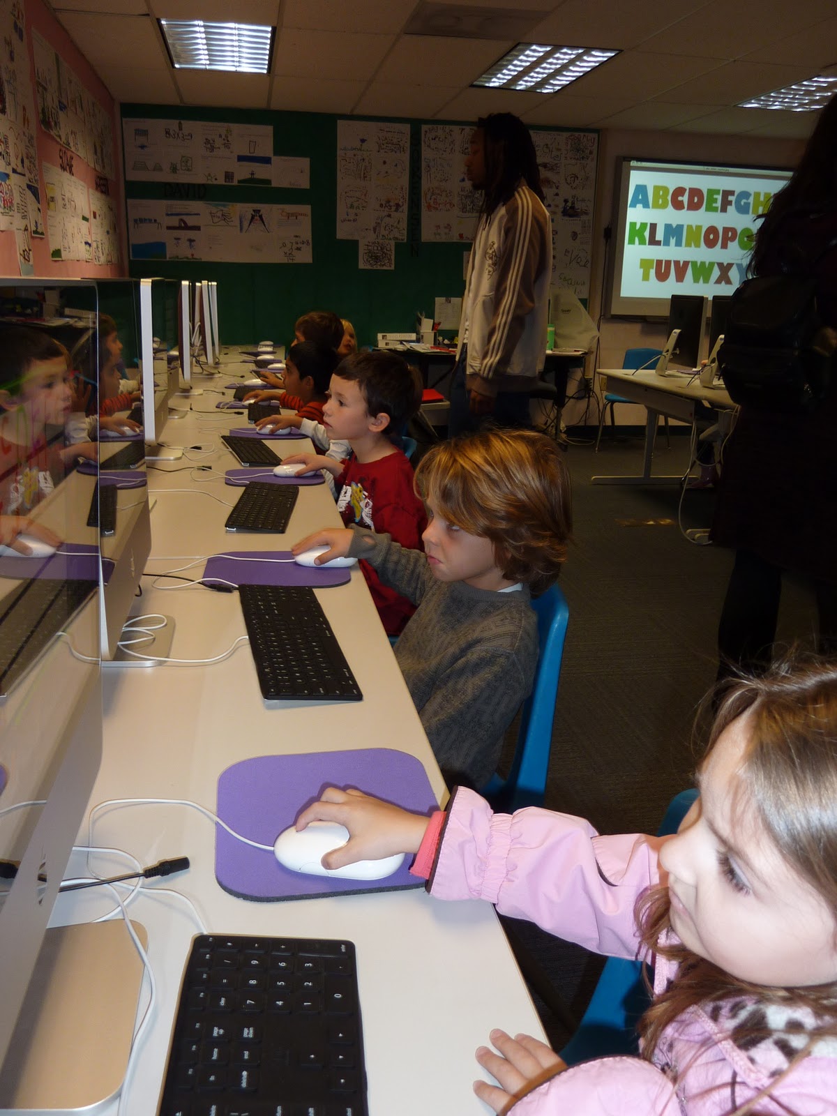 Mrs. Jones Kindergarten class 2010-2011: Computers