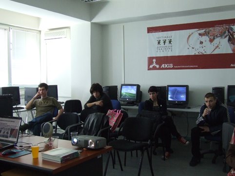 [3.2.JPG]