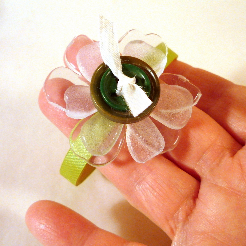 Mich L. in L.A. Tutorial a ghostly pale wrist corsage.