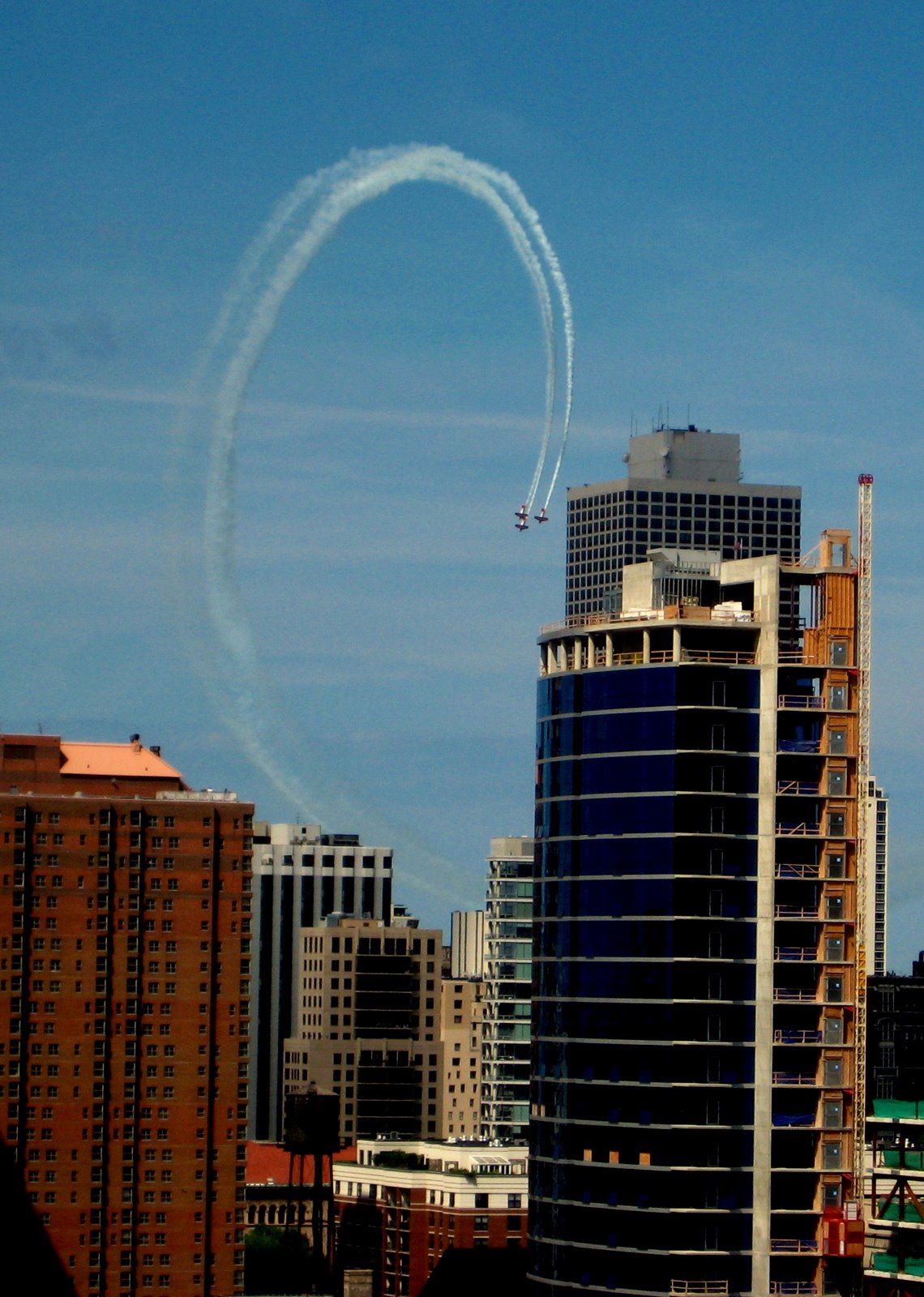 [biplane_loop3.JPG]
