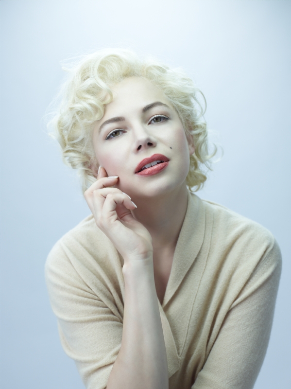 First Picture Of Michelle Williams As Monroe