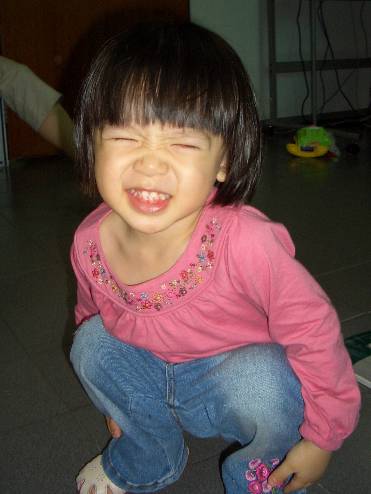 [Cheeky+face+at+grandpa+office.JPG]