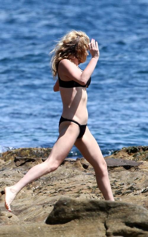 Celeb Watch Kesha Sebert in a bikini in Sydney 11 10 10 