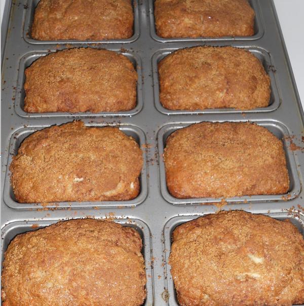 Do You Smell That!!? Banana Apple Pecan Bread
