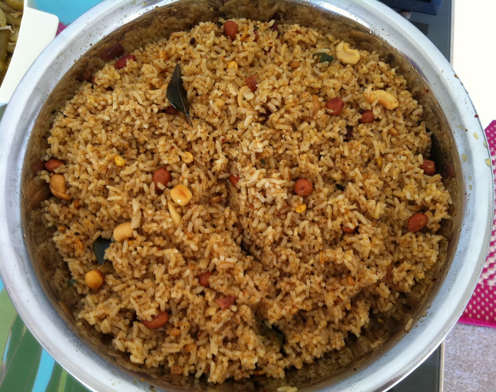 RECIPIES: Tamarind Rice / Puliyodharai