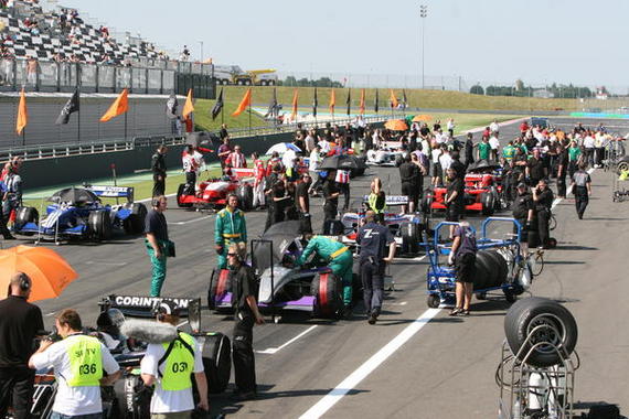 [IMG_0179_central_banners.jpg]