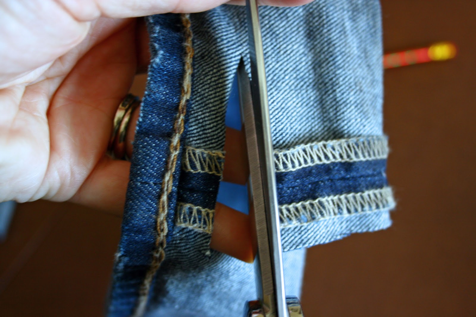 The Pretty Poppy How to hem jeans using the original hem..the best way!!