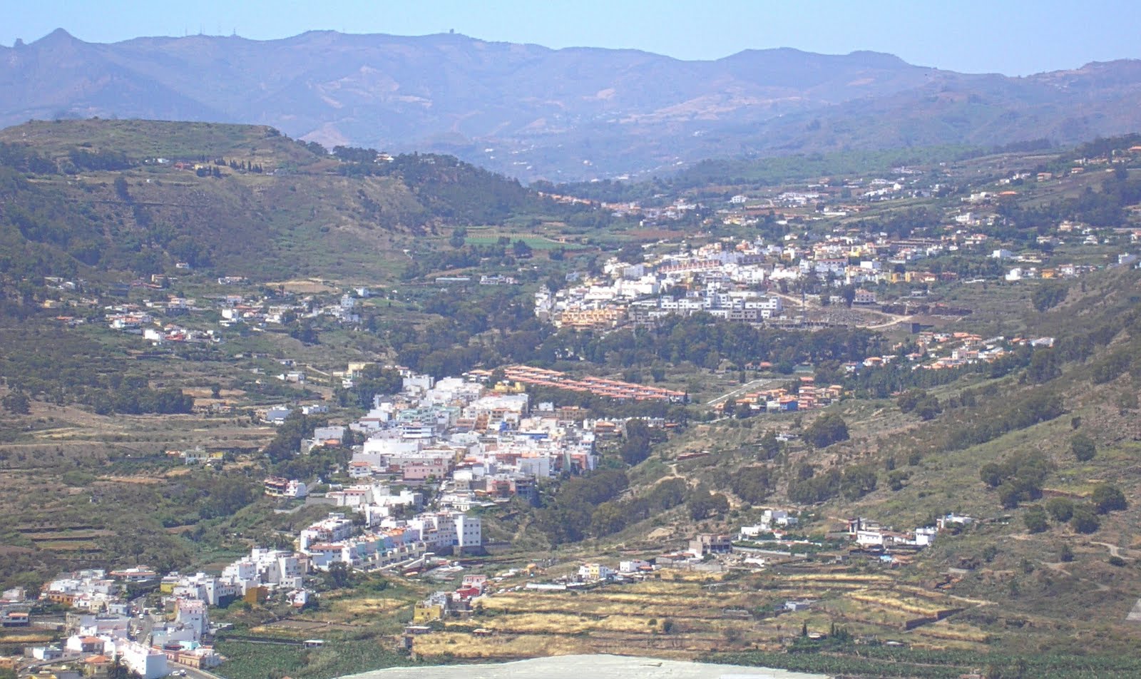 El Distrito VI presenta al consistorio un Plan de Actuación para la zona