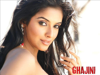 wallpaper actress. Movie Ghajini wallpaper