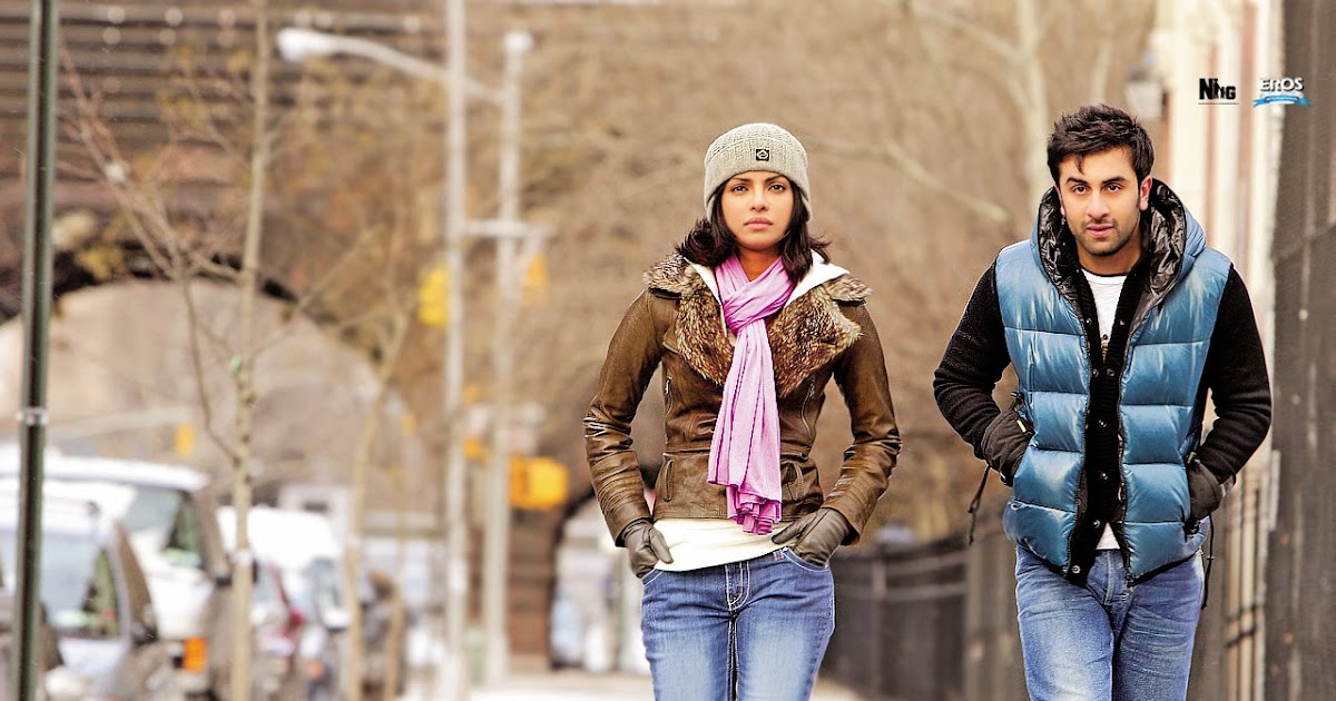 Enaknya Kawin Anjaana Anjaani Movie Wallpapers Download يروي الفلم قصة الفتاة (كيارا) والشاب (أكاش) ، يخسر (أكاش) أمواله بسبب انخفاض.