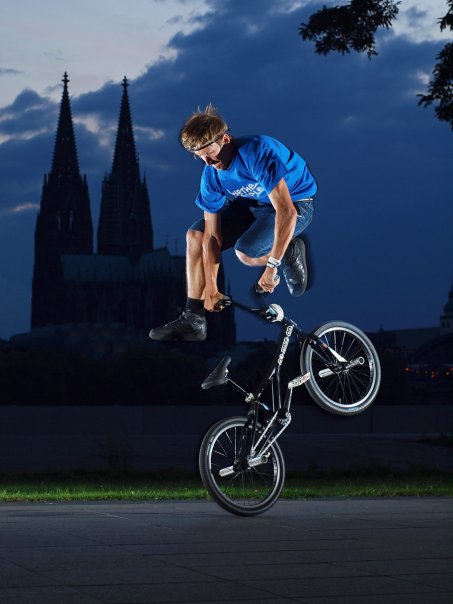 [18063_105665786117224_100000214097232_144381_3377384_n.jpg]