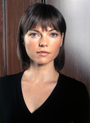 Nicole De Boer