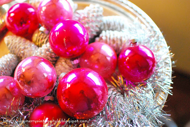 Very Merry Vintage Syle: Pink Vintage Christmas Ornaments Memories