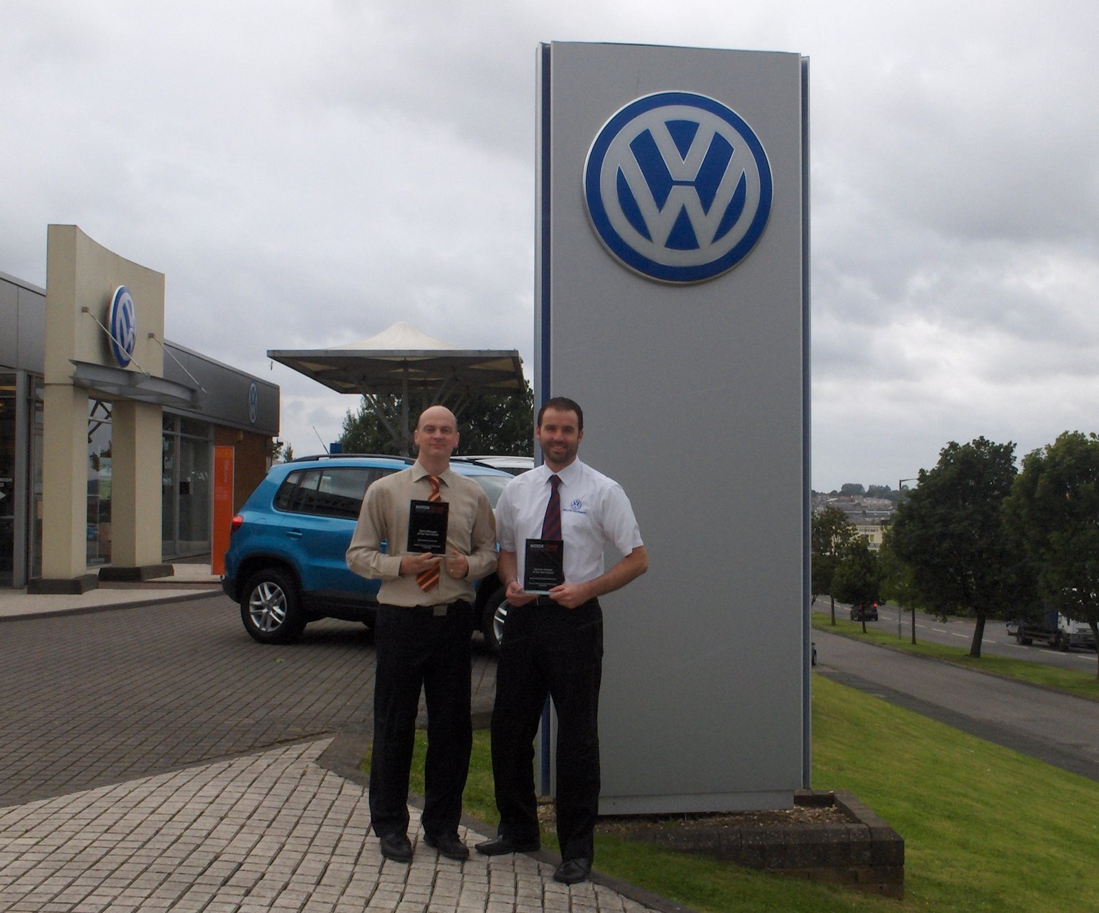 [Sinclair+Volkswagen+Swansea+-+Motor+Trader+Award+2009.jpg]