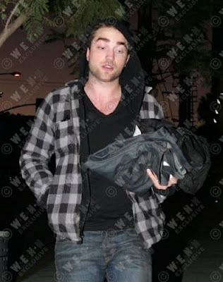 Twilight's Robert Pattinson cut his hair! Here are some photos of his new ... Twilight's Robert Pattinson cut his hair! Here are some photos of his new ...