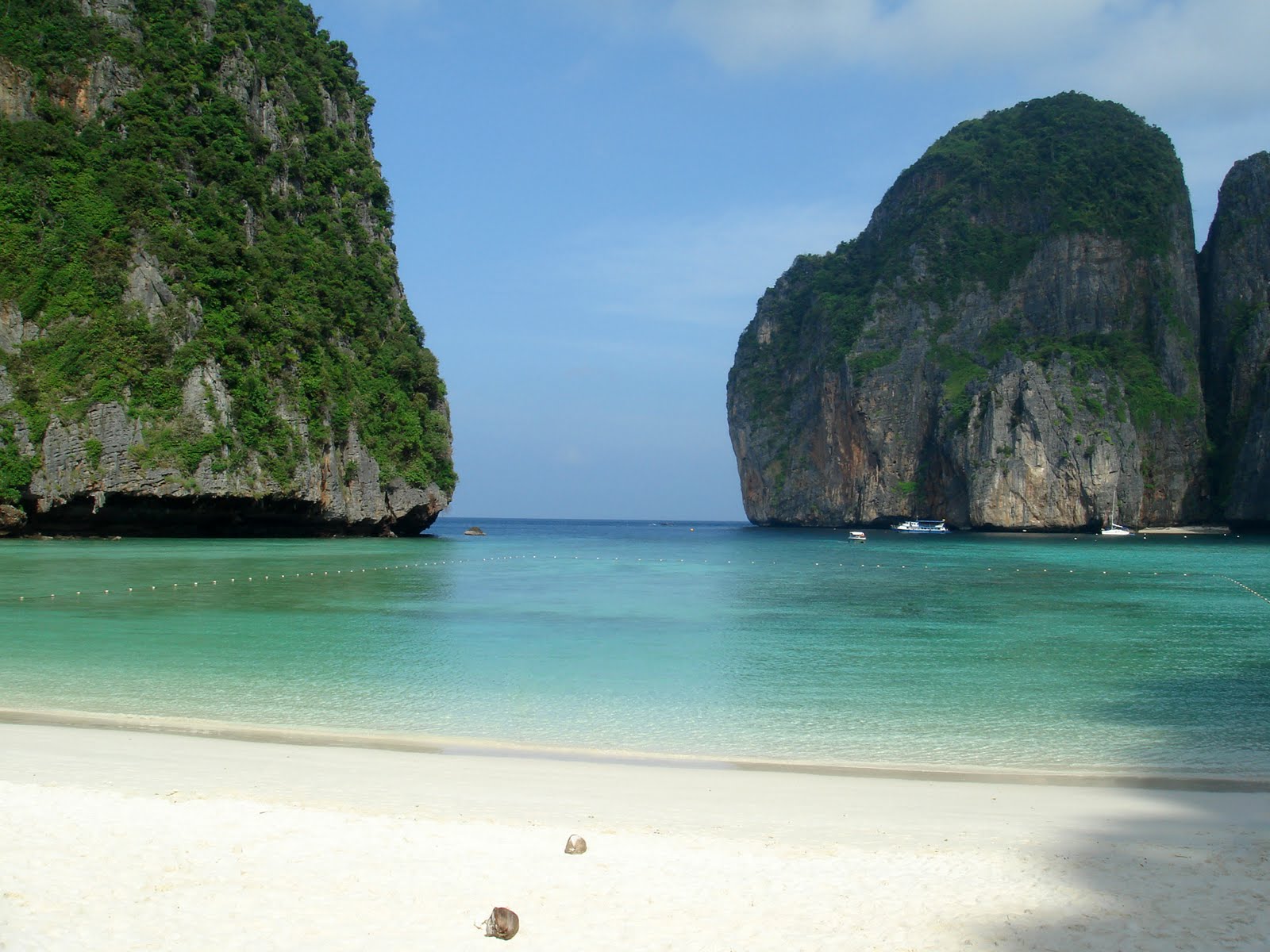 DESTINATION TOUR: Phi-Phi-Island Thailand