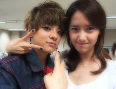 [GIFS][08-05-2012] Amber & SNSD couple pairing  SNSD+Yoona+and+F(x)+Amber+Birthday