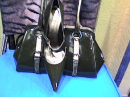 Conjunto de zapato y bolso de charol verde de bolperdix