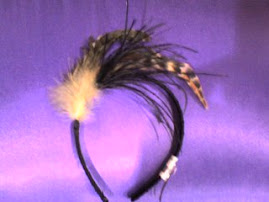 diadema con plumas Tiffany pvp 15€