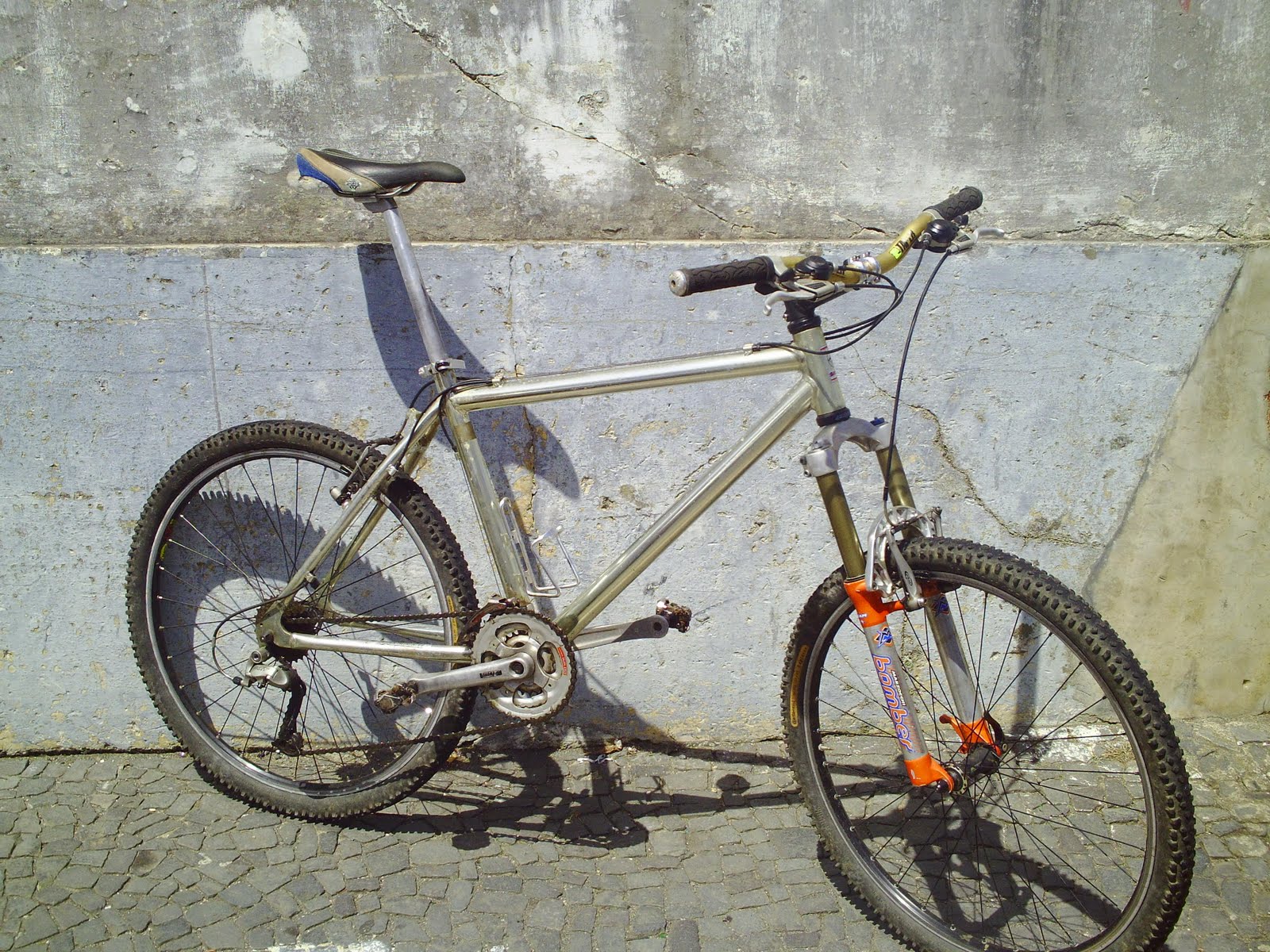 [PICT0572.JPG]
