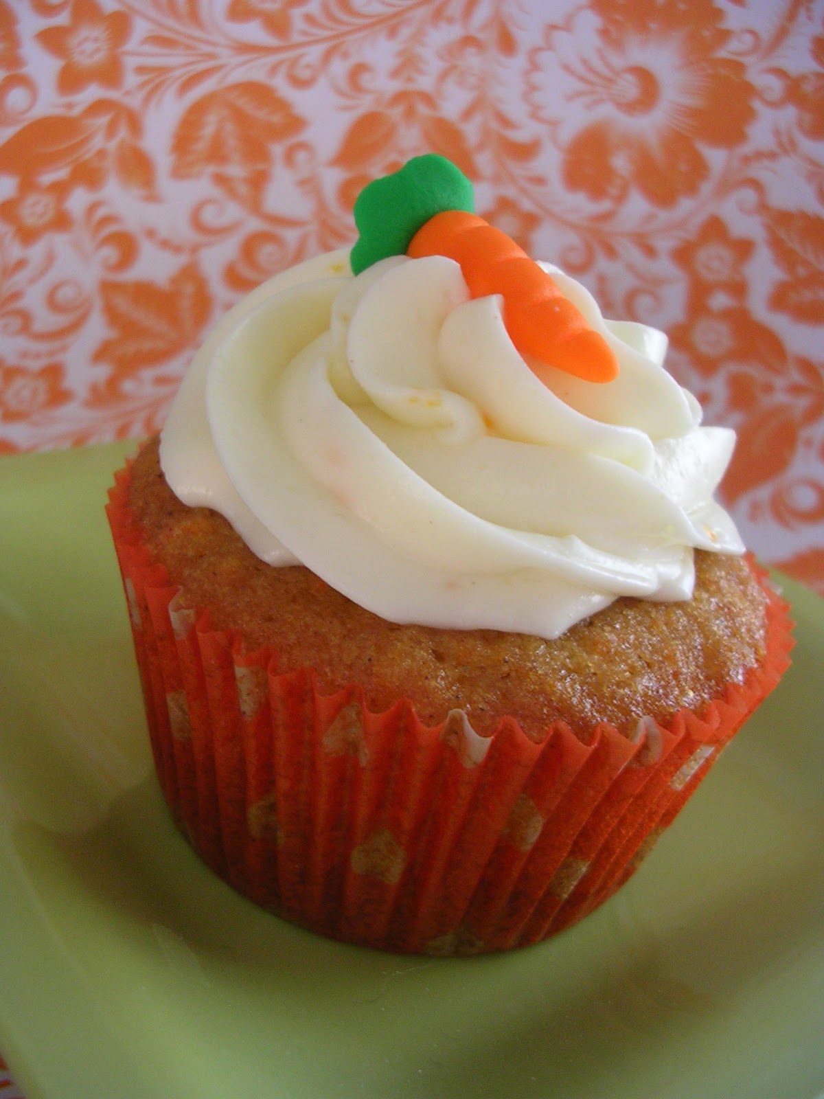 The Busty Baker: Carrot Cake Cupcakes