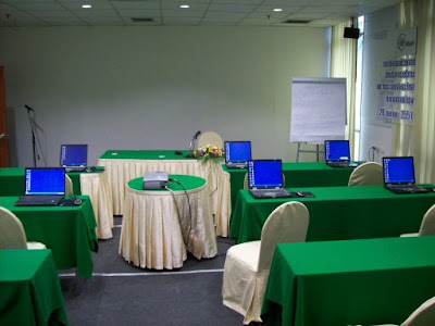 เช่าNotebook จำนวน 8 เครื่อง  และเช่าProjector จำนวน 2 เครื่อง  ติดตั้งที่ โรงแรมดุสิตปริ้นเซส