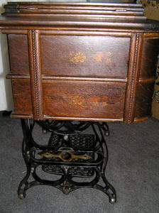 Sweet Leaf Notebook: 1886 Treadle Sewing Machine