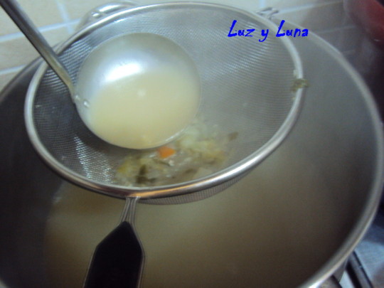 la cocina de luz maria: PASO A PASO: CALDO DE CARNE Y VERDURAS
