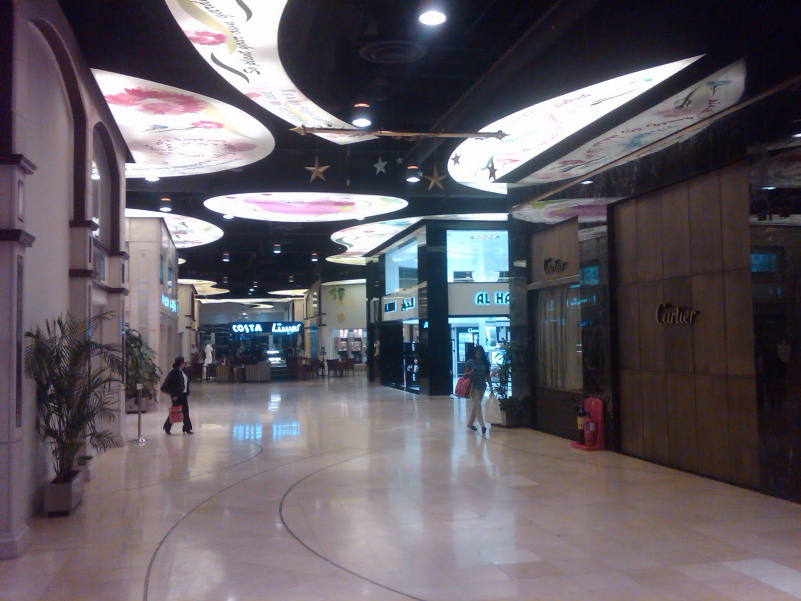 Louis Vuitton  Moda Mall Bahrain
