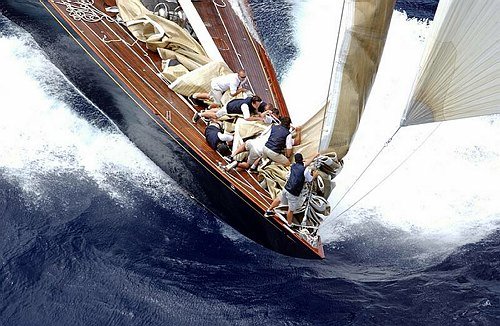 [Velsheda_J-class_bow2.jpg]