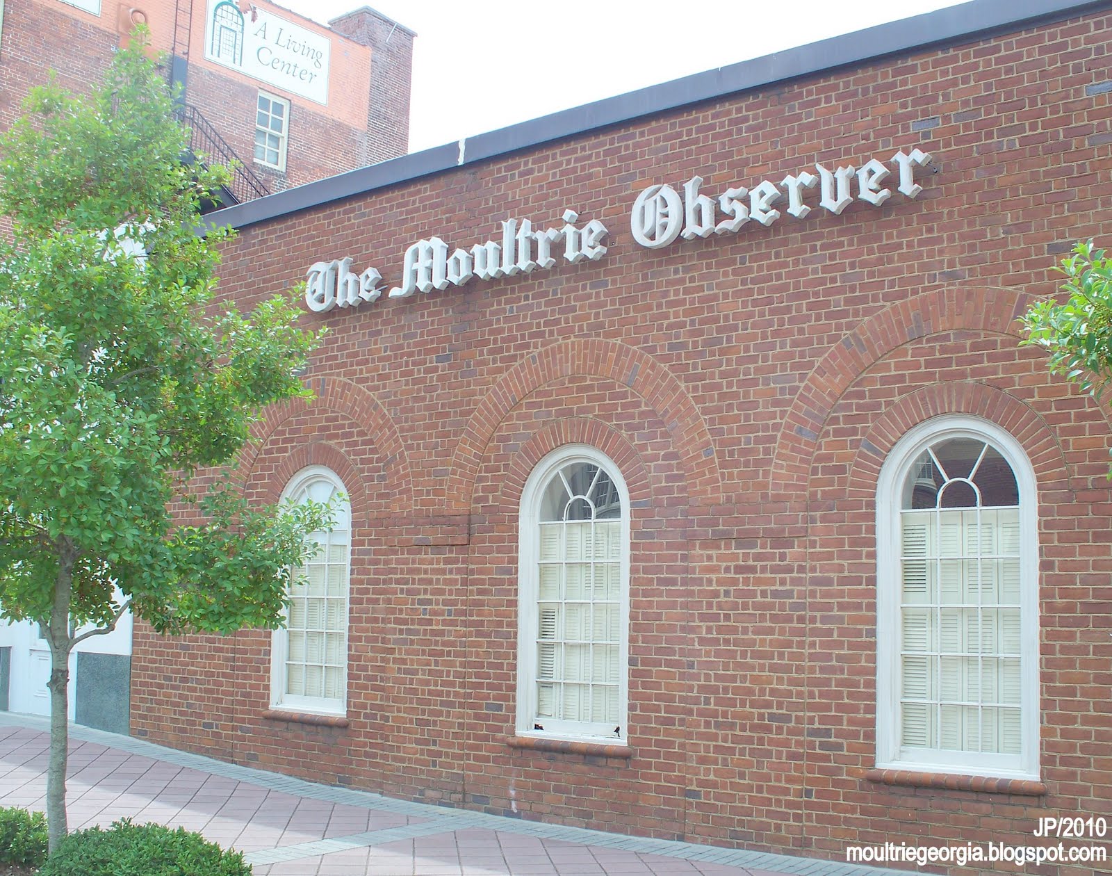 THE MOULTRIE OBSERVER