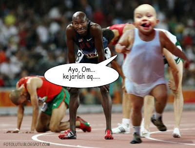 http://2.bp.blogspot.com/_OLk_oOmotBU/S8-LDyg1vxI/AAAAAAAACBc/4dZJpo1IHsQ/s1600/Bayi+Lucu+Jago+Lari.jpg