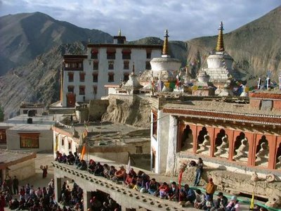 [1207383116_india_budda_mountains_foto.jpg]