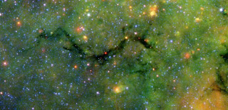 NASA 宇宙黑色裂縫 位於人馬座星座中的「宇宙黑色裂縫」。