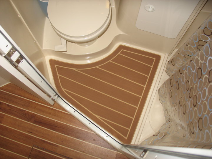 Cruisers Yachts Teak And Holly Castaway Customs Seadek