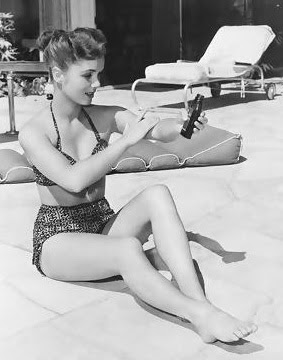 Dancer's legs. Mmmmmmm.