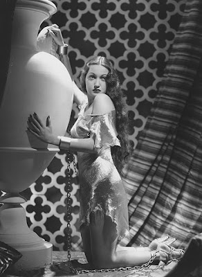 Dorothy Lamour looking all historical and authentic.