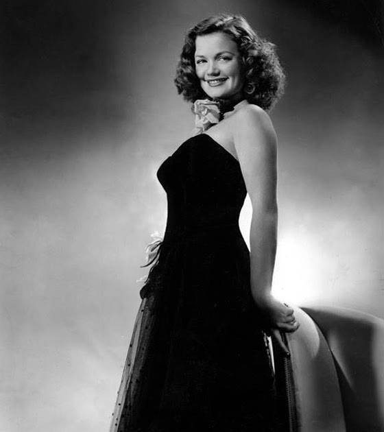 Starlet Showcase: Simone Style