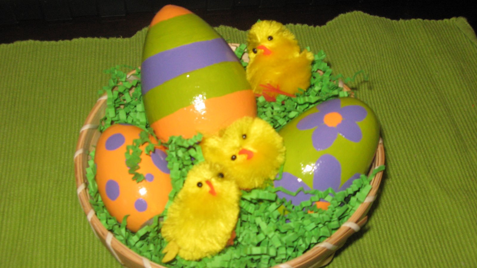 [eggs+and+chicks.JPG]