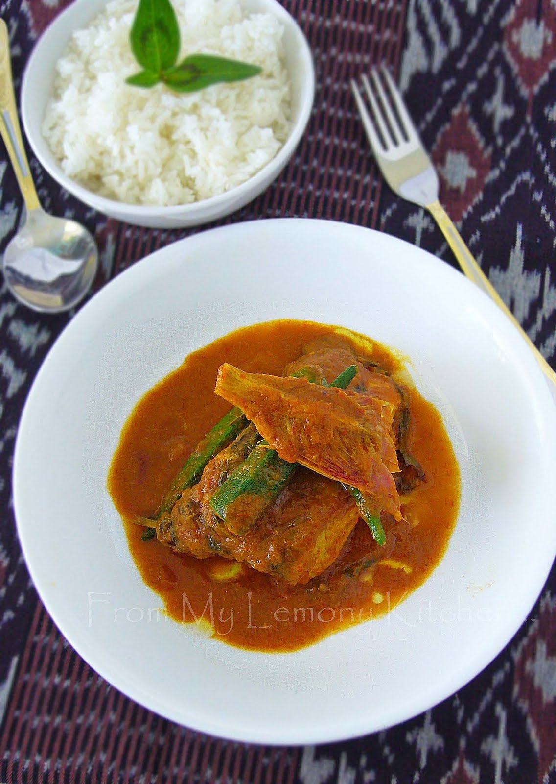 Asam Pedas Nyonya/Fish in Spicy Tamarind Sauce Lisa's Lemony Kitchen