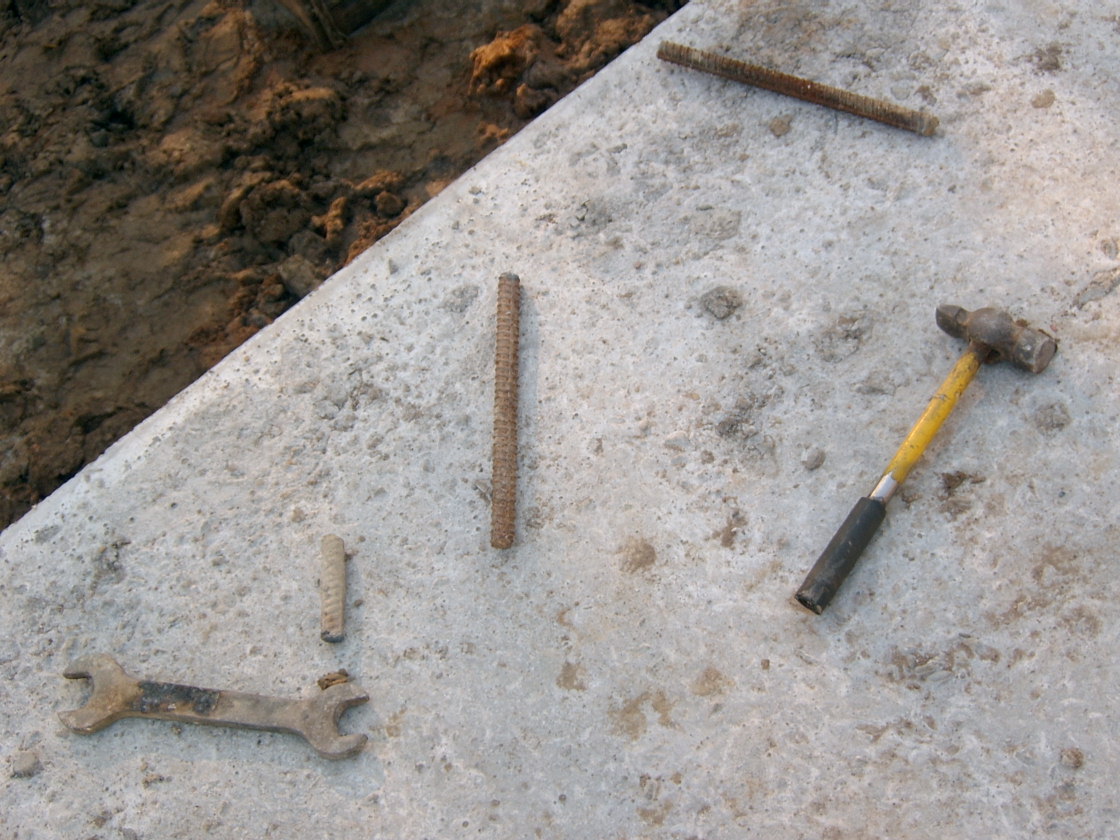 [Чьи-то+инструменты.JPG]