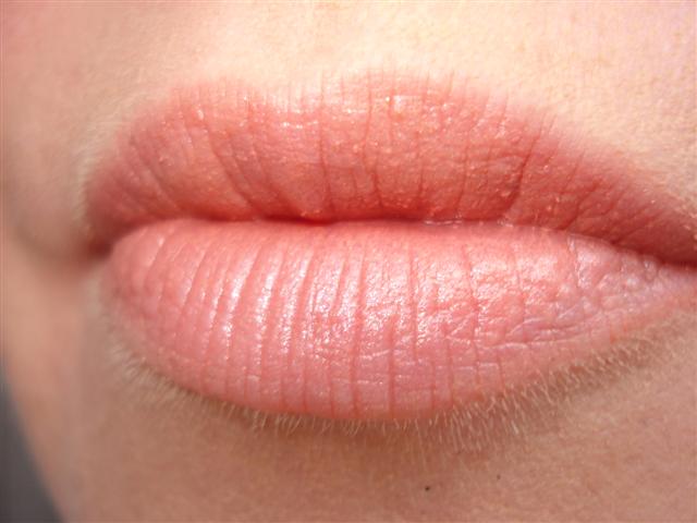 Shopaholic By Yvonne Lippenstift Coral Rose Von Nivea Bilder Und Swatches