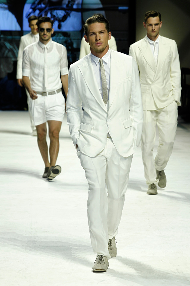 For more than 80 runway images log on to dolcegabbana.com