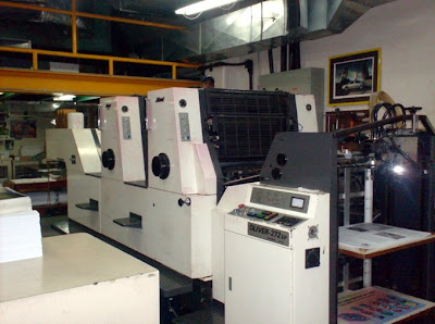 Sala del equipo del periódico Imprenta+ubv+maquinas